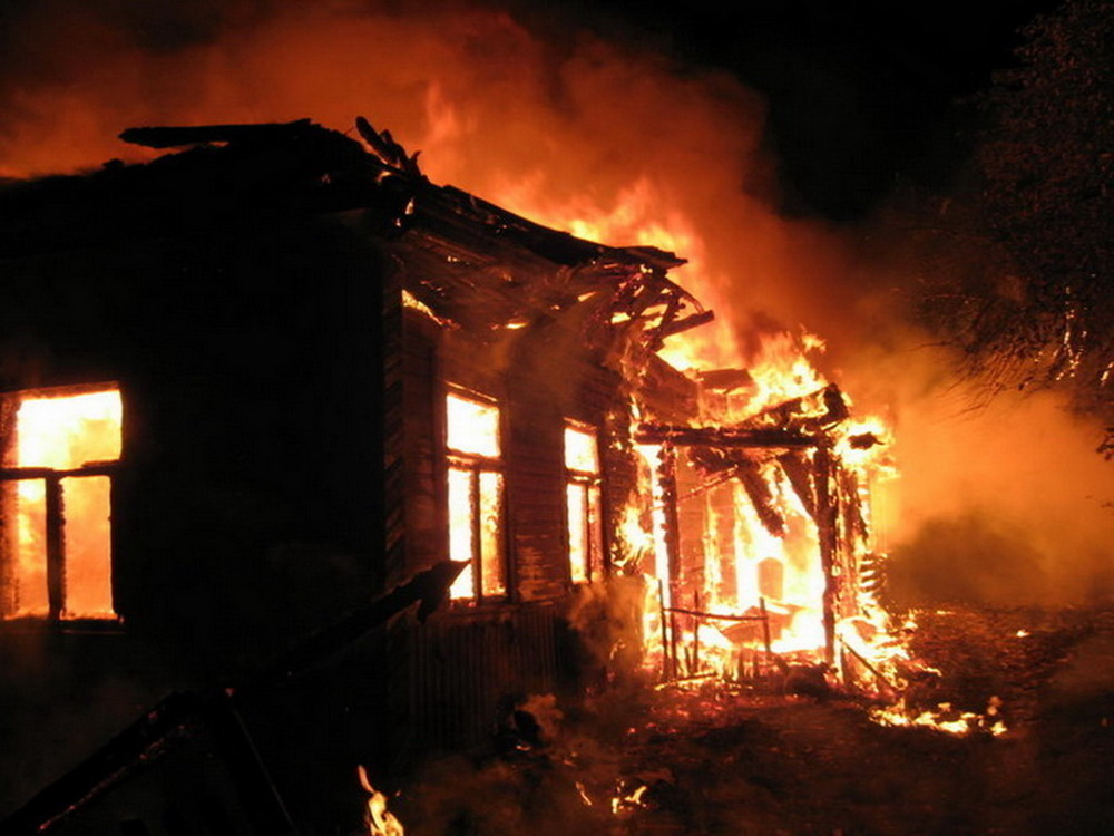 Двое пенсионеров погибли при пожаре в Тамбовском районе