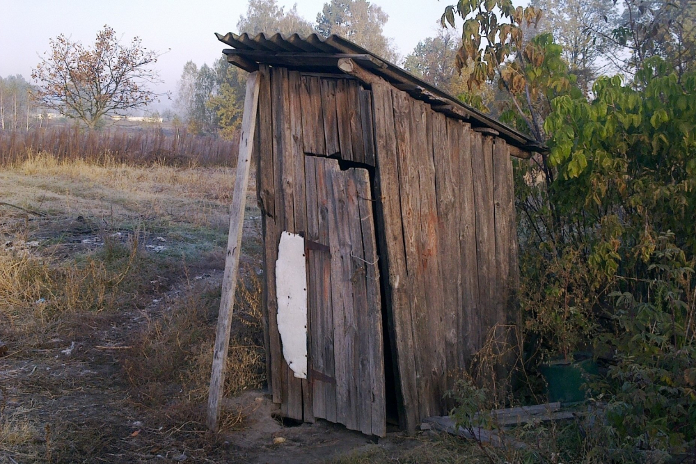 Застряли в Средневековье: тамбовчане живут без туалетов, горячей воды и пользуются печами