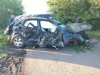 В Инжавинском районе кроссовер въехал в деревья: водитель и пассажир погибли