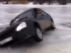 В Моршанске «Приора» ушла под лёд во время езды по реке