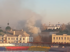 Из-за пожара на территории храма центр Тамбова заволокло дымом