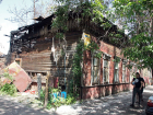 В центре Тамбова из-за тополиного пуха сгорел дом: двенадцать человек остались без жилья 
