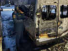 Микроавтобус и грузовая «ГАЗель» внезапно сгорели в Строителе