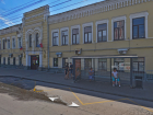 В Тамбове 44-летний мужчина разбил остановку в центре города