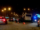 На Чичерина автобус оказался на пути Skoda Octavia 