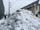 На западе Тамбова появились снежные кучи размером с двухэтажный дом