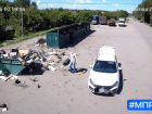 В Тамбове продолжают бороться с незаконным сбросом шин и строительного мусора у контейнеров
