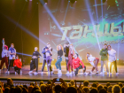 Участники шоу "Танцы на ТНТ" превратили тамбовский драмтеатр в танцпол 