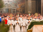 Божественная литургия в ночь накануне Рождества прошла в Спасо-Преображенском соборе Тамбова 
