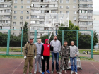 Баскетболисты-профессионалы отремонтировали школьную площадку