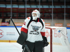 ХК «Тамбов» громит «Кристалл» в Саратове  
