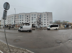 На Октябрьской избавляются от ларьков