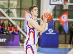 Тамбовские баскетболисты уступили «армейцам» в упорном поединке и устроили «Корзину добра»