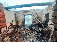 В Петровском округе мужчина погиб во время пожара 