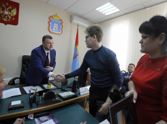 Глава региона встретился с восстанавливающимся после тяжелого ДТП школьником Кириллом Кузнецовым 