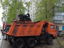 С начала года в Тамбове вывезено более 3000 покрышек из дворов
