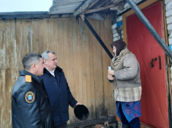 В Инжавинском районе пенсионерку поселили в непригодную для проживания квартиру