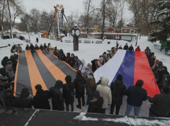 В Тамбове вместо проводов зимы устроили патриотический флешмоб