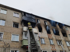 Разрушенный взрывом бытового газа дом в Кирсанове восстановят 