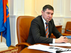 Евгений Первышов назвал региональный минздрав «работниками от фонаря»