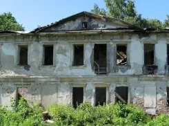 Усадьбу адвоката Фёдора Плевако в Староюрьевском округе продают за 1 рубль