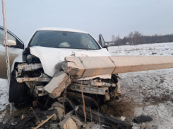 В Мичуринском районе «Форд» въехал в столб после столкновения с «десяткой»