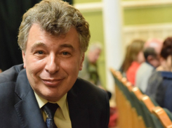 Заслуженный учитель России, директор 14 лицея Тамбова Геннадий Любич отмечает юбилей