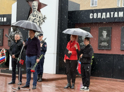 В тамбовской области «Новые люди» и ветераны боевых действий почтили память героев под проливным дождем