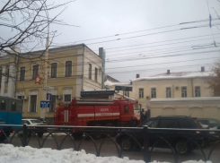 Управления образования и ЗАГСа на Советской затянуло дымом