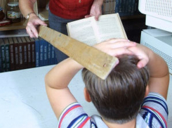 На учителя, ударившего ученика в рассказовской школе, завели уголовное дело