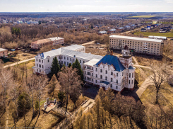 Заброшенный замок в Тамбовской области снова пытаются продать на торгах