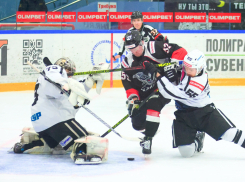 Тамбовские хоккеисты никак не могут выиграть даже дома