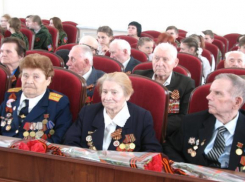 В Тамбове 30 ветеранов Великой Отечественной войны чествовали в горадминистрации 