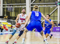 Тамбовские баскетболисты в упорной борьбе победили питерский «Зенит-2»