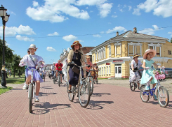 Винтажный Тамбов – ретровелопробег, улыбки, дождь, танцы и «бессаме мучо»