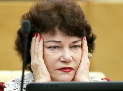 Депутат Тамара Плетнёва считает, что женщин бить нельзя, но иногда можно