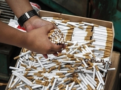 ФСБ пресекла деятельность подпольного цеха по производству сигарет 