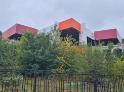 В Тамбове несовершеннолетним запретили посещать недостроенный ресторан на Набережной