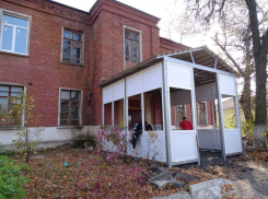 Провально сорваны сроки ремонта поликлиники в Котовске