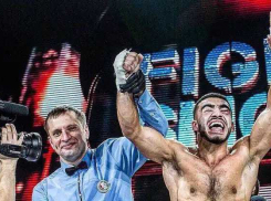 Тамбовский боксёр потерпел первое поражение в карьере в титульном бою