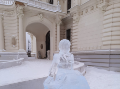 В Тамбове двое пьяных мужчин сломали руку Пушкину