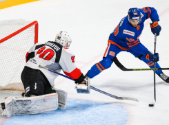 Тамбовские «волки» в Питере пропустили в свои ворота всё, что можно было пропустить