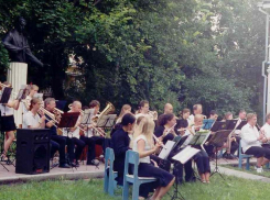 В предстоящую субботу в Музее-усадьбе Рахманинова «Ивановка» пройдёт традиционный «Сиреневый вечер»