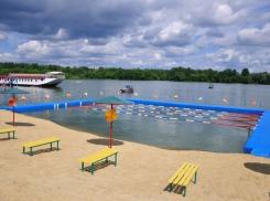 Водолазы проверяют пляжи области