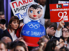 Котовская неваляшка отметилась среди журналистов на большой пресс-конференции президента 