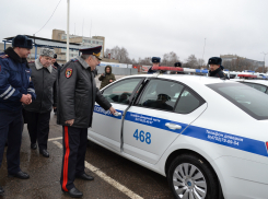 Тамбовским полицейским вручили ключи от 22 новых автомобилей