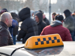 Некоторые таксисты Тамбова считают, что в забастовках нет смысла