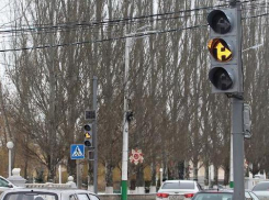 На самом аварийном перекрестке Мичуринска появились новые светофоры