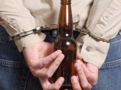 В Строителе грабитель с ножом похитил две банки пива из магазина