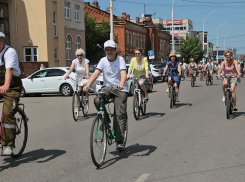 В Тамбове прошёл ретровелопробег «Победный май»